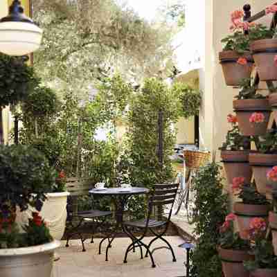 Bespoke Inn Scottsdale Hotel Exterior