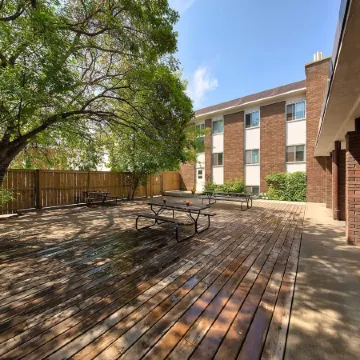 HI Edmonton - Hostel