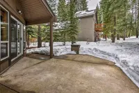 Cabin < 2 Mi to Tahoe Donner Downhill Ski Resort - Jacuzzi