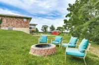 18 Mi to Table Rock Lake: Pet-Friendly Ozark Home! - parking