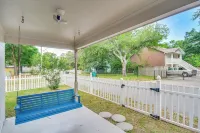 Gulfport Home w/ Fire Pit: RV/Trailer Parking