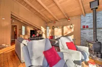 Fire Pit and Grill Lakefront Poconos Cottage! - 3-Star