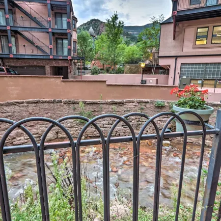 Downtown Manitou Springs Home Tranquil Creek View
