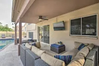 Pool, Hot Tub and Golf Course View Glendale Oasis! - spa