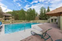 Flying Dutchman by Summit County Mountain Retreats - Swimmingpools