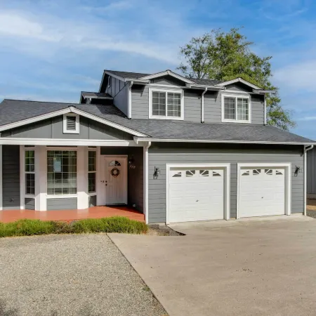 Waterfront Allyn Home with Fire Pit + 2 Kayaks!