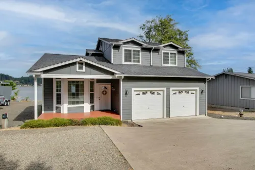 Waterfront Allyn Home with Fire Pit + 2 Kayaks! - parking