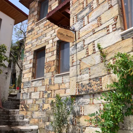 Two Stone Homes Metis