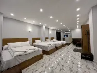 Life Pyramids Inn