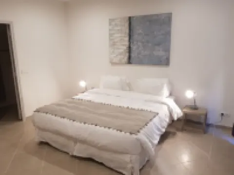 โรงแรมคานส์ ครัวเซต