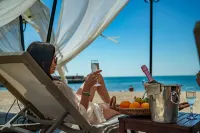 HVD Nympha Hotel - All Inclusive, Private Beach & Free Parking - Adults Only - Strand