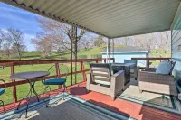 Charming East Bernstadt Retreat < 6 Acre Farm!