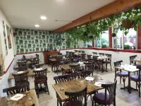 Le Bon Geours Hotels in Riviere-Saas-et-Gourby