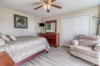 Entire Pensacola Beach Condo at Boardwalk Các khách sạn gần Pensacola Beach