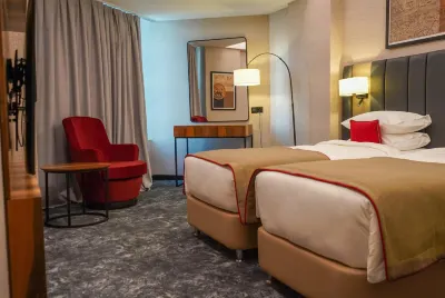 Ramada Plaza by Wyndham Mosul Corniche Hotels near دورة 19