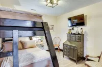 6 Mi to Main Street: Dog-friendly Home in Dover! - Homestays