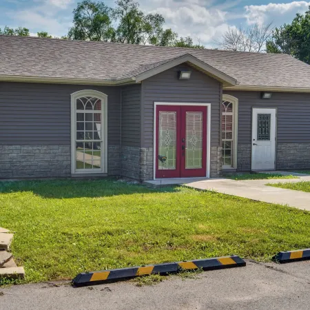 2 Mi to Main St Newton Guest House