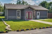 2 Mi to Main St Newton Guest House Hotels in Jasper County