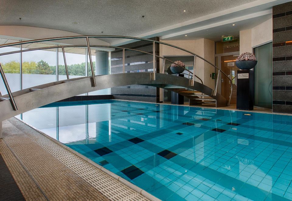 힐튼 암스테르담 에어포트 스키폴 셔틀버스