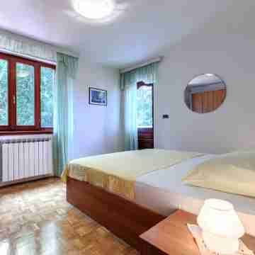 Lorenzin Rooms