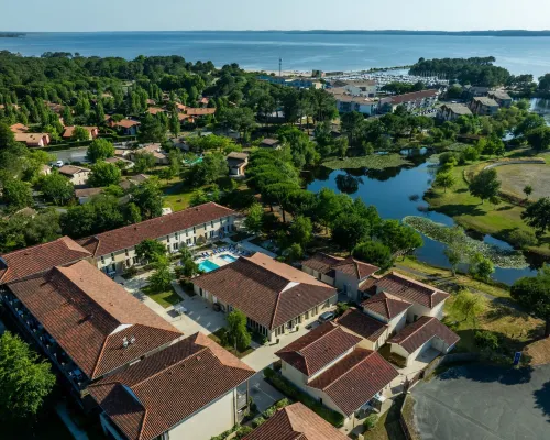 Odalys Le Petit Pont Residence Hotels in Hourtin