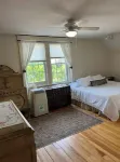 CHARMING LARGE 3 Bedroom Entire Home