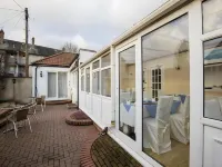 OYO Arden Guest House, Craigmillar Castle Edinburgh Hotels in Lasswade