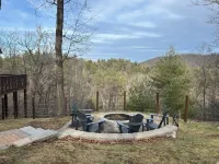 Maple Cottage - Cheery Ridgetop Home in Mt Jackson, 3 Acres and Mtn Views