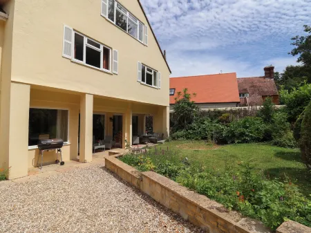 The Orchard Country House Отели в г. Лайм-Регис