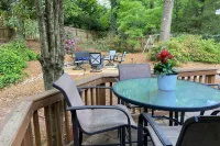 Modern Home w/ Yard + Deck, 1 Mi to Clemson U! - 3-Star