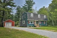Cozy Great Barrington Home ~ 1 Mi to Ski Resort! Hotels near Staples