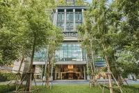 SILQ Hotel & Residence