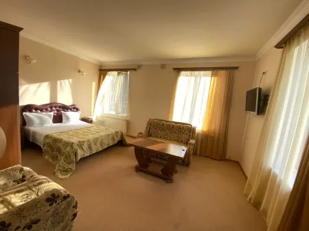 Mina Hotel Отели в г. Шинуайр