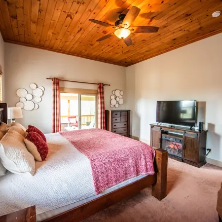 Huge Decks, Hot Tub, Fire Pit & Dog Friendly. Close to Boone and Banner Elk. Отели в г. Севен Девилс