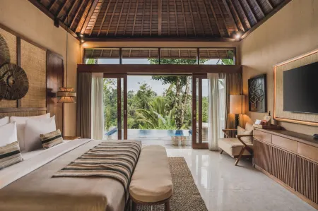 Maar Resort Ubud by Ini Vie Hospitality Отели рядом с достопримечательностью «Pura Pusering Jagat»