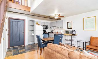 Columbia Place 5 by AvantStay Ski-InSki-Out Unit in Great Location