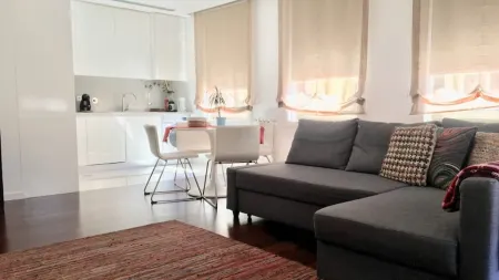 Espinho Beach apartment - A cozy home in the best possible location Отели в г. Эшпинью