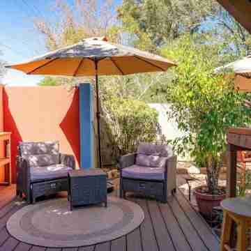 Desert Cottage with a Pool & Peaceful Backyard Hotel Exterior