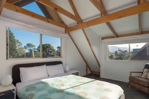 Lemon Tree | Walk to the beach! | Pet Friendly | Free Parking | Eco Friendly