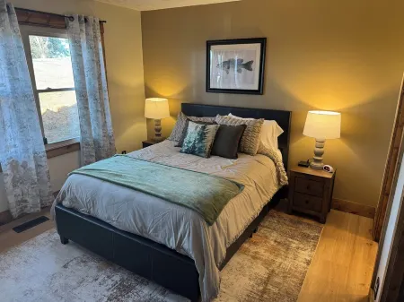 Charming 2-bedroom house with all the comforts of home.  Fully Remodeled!