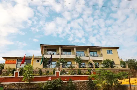 Maitri Retreat Отели в г. Панчгани