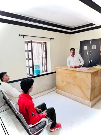 Ideal Guest House Отели рядом с достопримечательностью «Джейзалмер Форт»