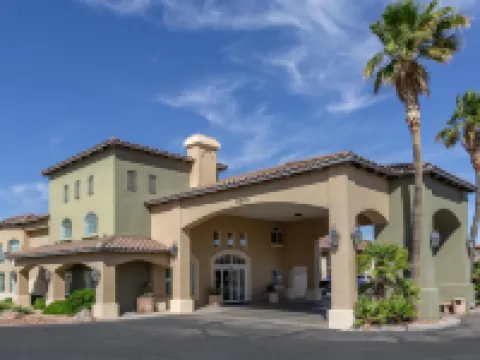 ベストウェスタン プラス ウェイファーラーズ イン アンド スイーツ モハーヴェのホテル