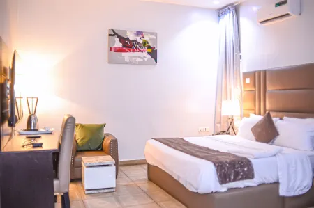 Mainstay Luxury Apartments