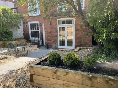 Old Rectifying House Superior Apartment Отели в г. Уорчестер