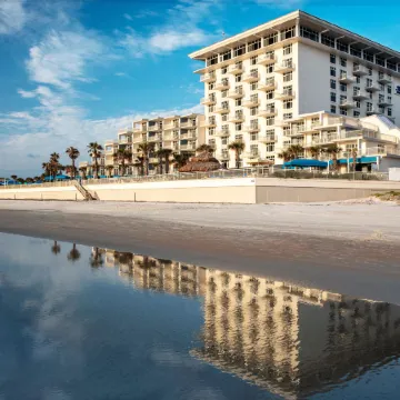 The Shores Resort & Spa Отели рядом с достопримечательностью «Парк Сан Сплэш»