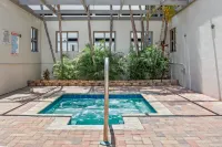 Holiday Inn TAMPA WESTSHORE - AIRPORT AREA by IHG - Bathtub