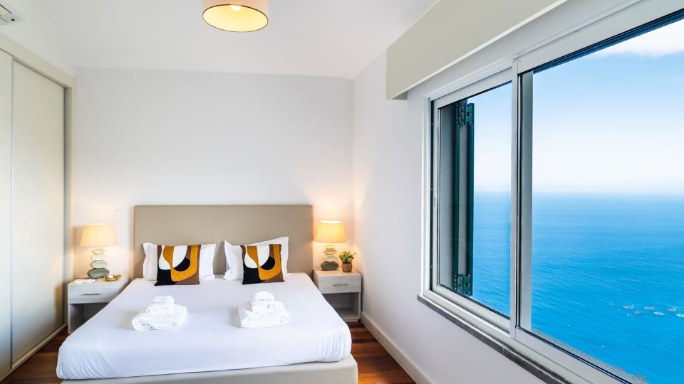 GuestReady - Exquisite Stay with Sea Views