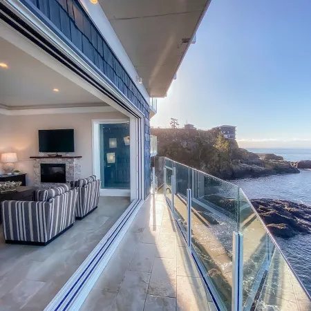 SookePoint Ocean Cottage Resort