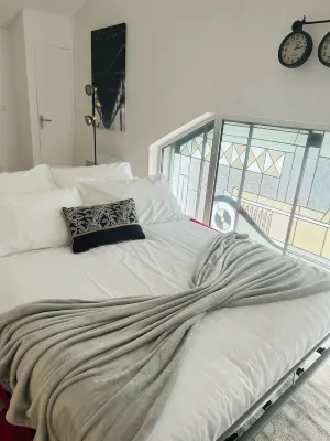 Proche de Toutes Commodités Hotel a Charbonnieres-les-Bains